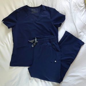 Scrubs 2pc Set in Navy Blue | Figs Technical Collection | Honest Prices & Photos